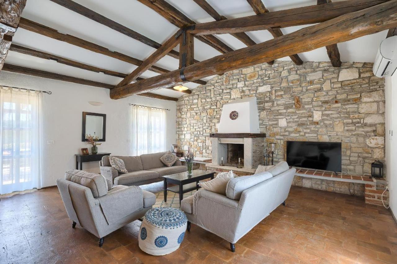 Villa Leopoldo By Istrian Country Houses Barat  ภายนอก รูปภาพ