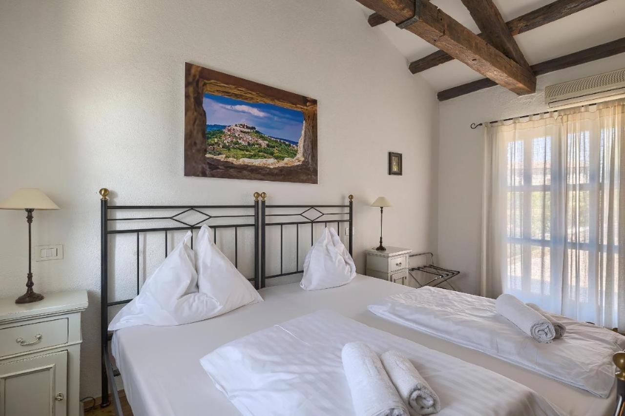 Villa Leopoldo By Istrian Country Houses Barat  ภายนอก รูปภาพ