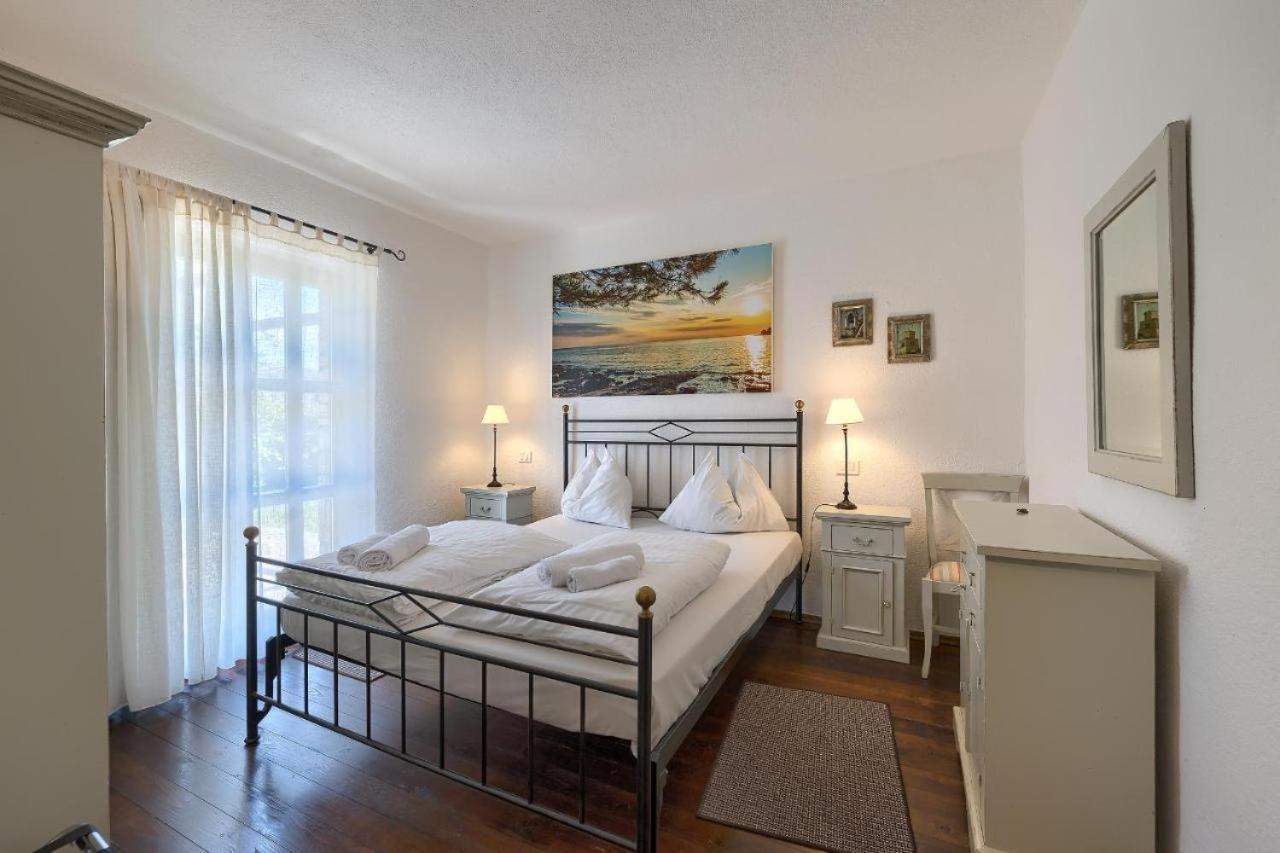 Villa Leopoldo By Istrian Country Houses Barat  ภายนอก รูปภาพ