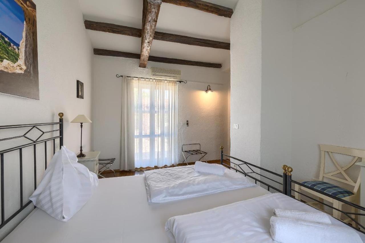 Villa Leopoldo By Istrian Country Houses Barat  ภายนอก รูปภาพ